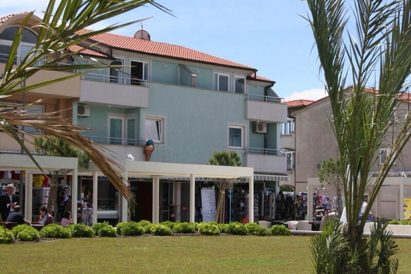 Apartments Riva Medulin Exterior photo