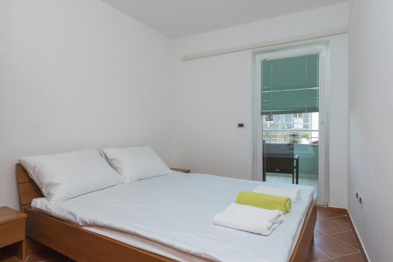 Apartments Riva Medulin Exterior photo