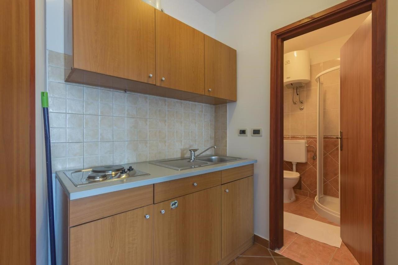 Apartments Riva Medulin Exterior photo